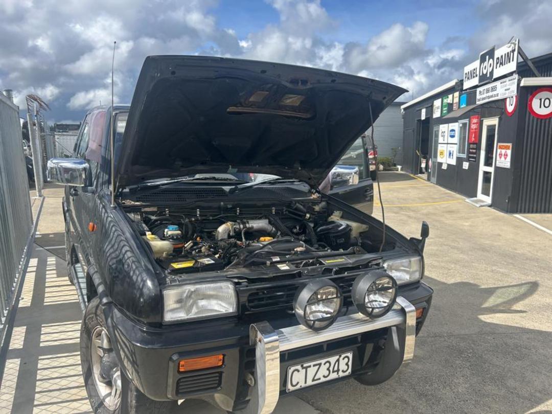 Photo '6' of Nissan Mistral