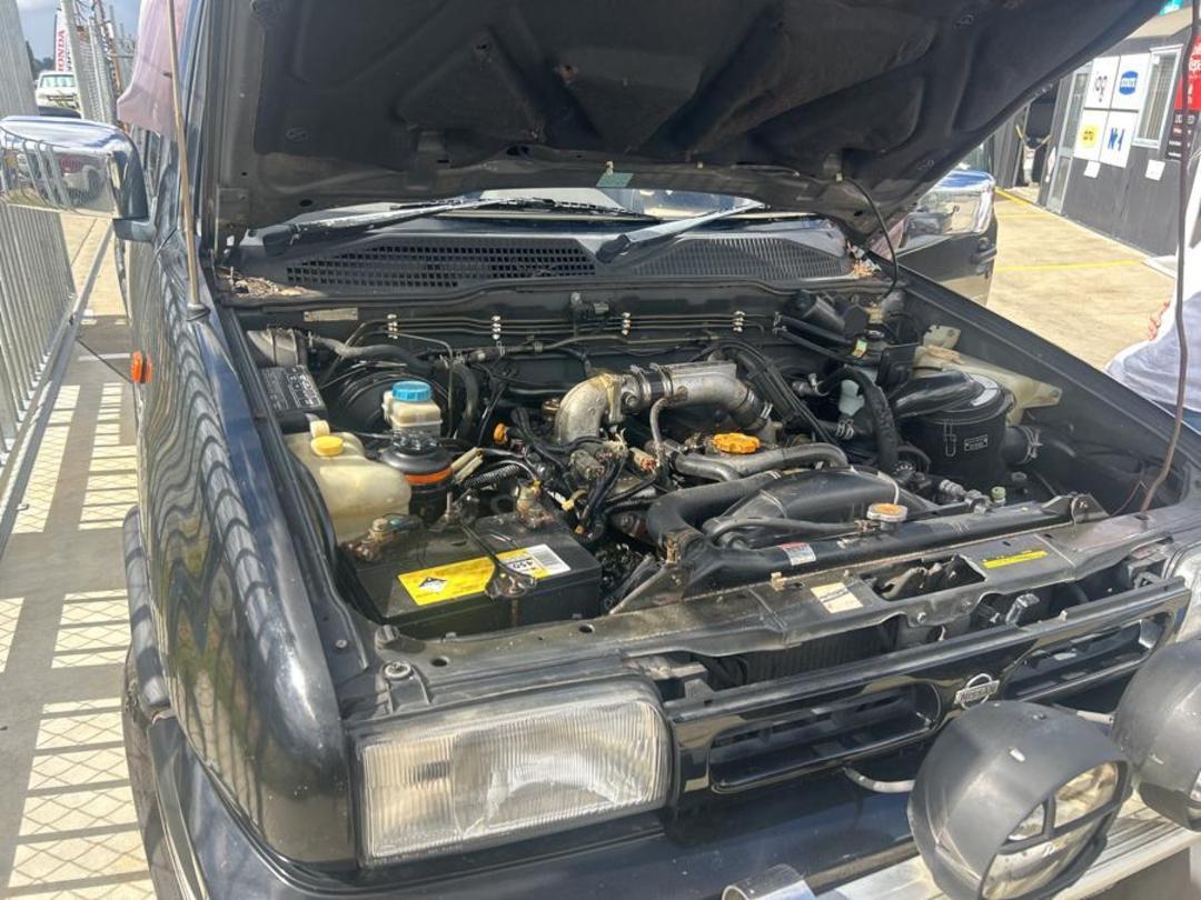 Photo '8' of Nissan Mistral