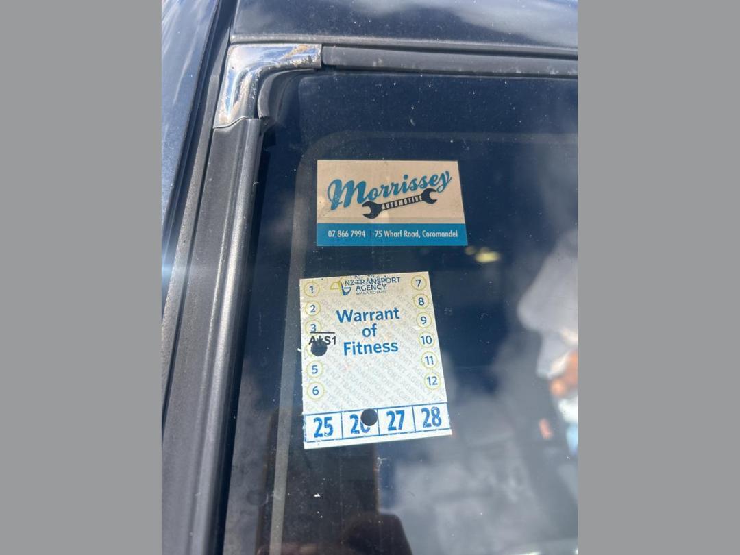 Photo '11' of Nissan Mistral