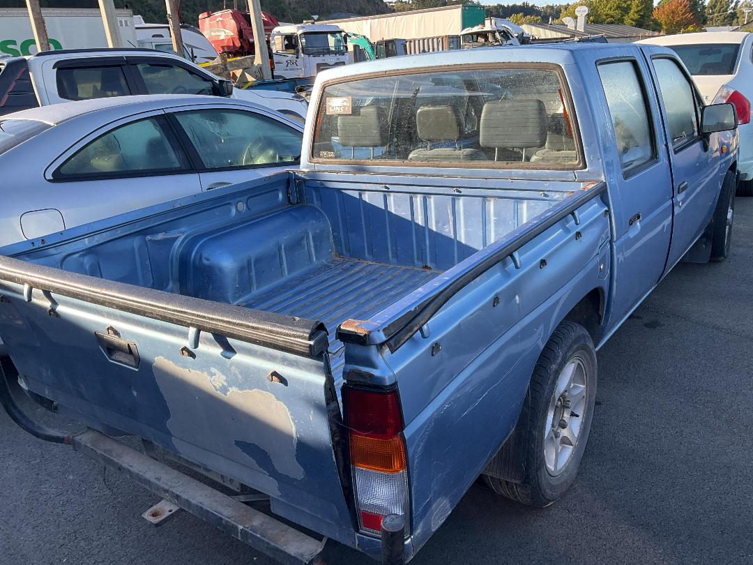 Photo '3' of Nissan Navara D/C W/S