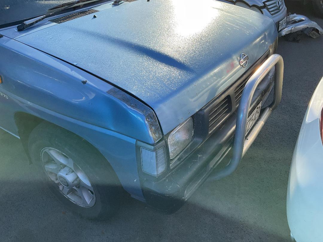 Photo '2' of Nissan Navara D/C W/S