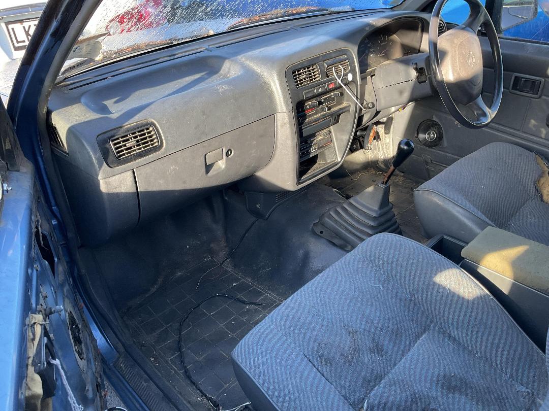 Photo '18' of Nissan Navara D/C W/S