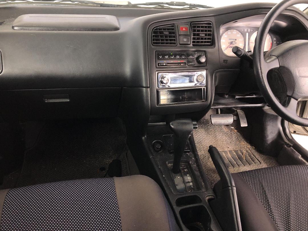 Photo '19' of Nissan Primera Photo '19' of Nissan Primera