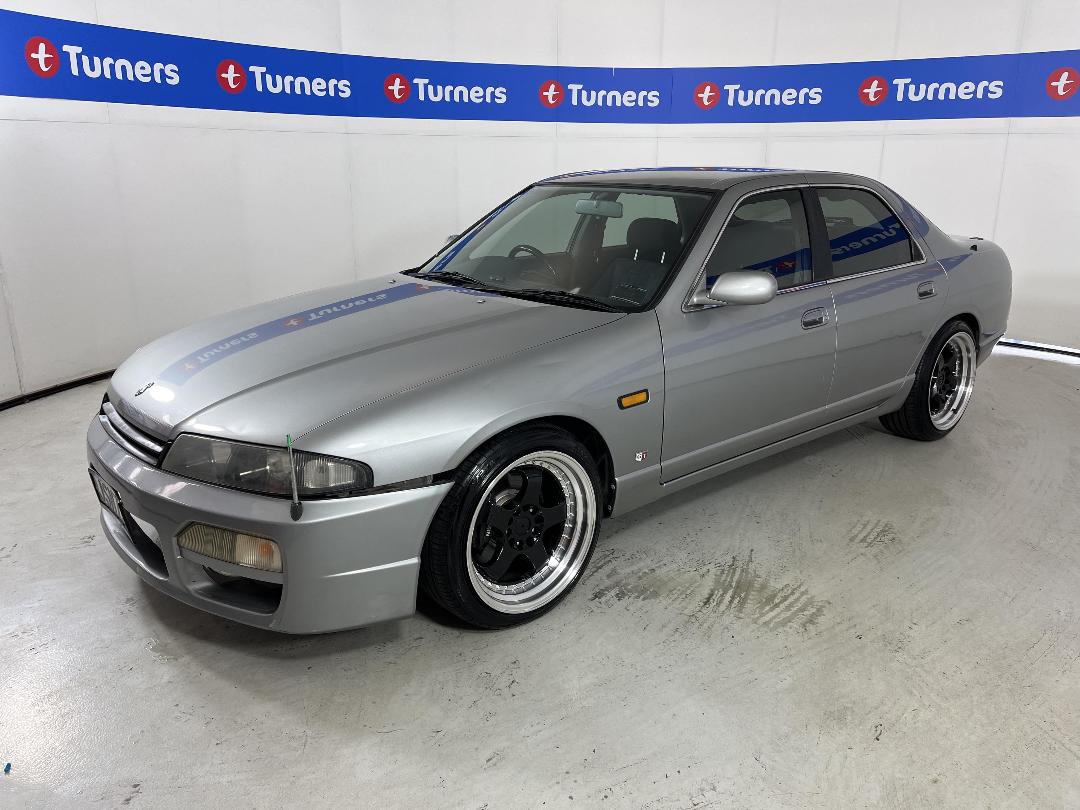 Photo '4' of Nissan Skyline