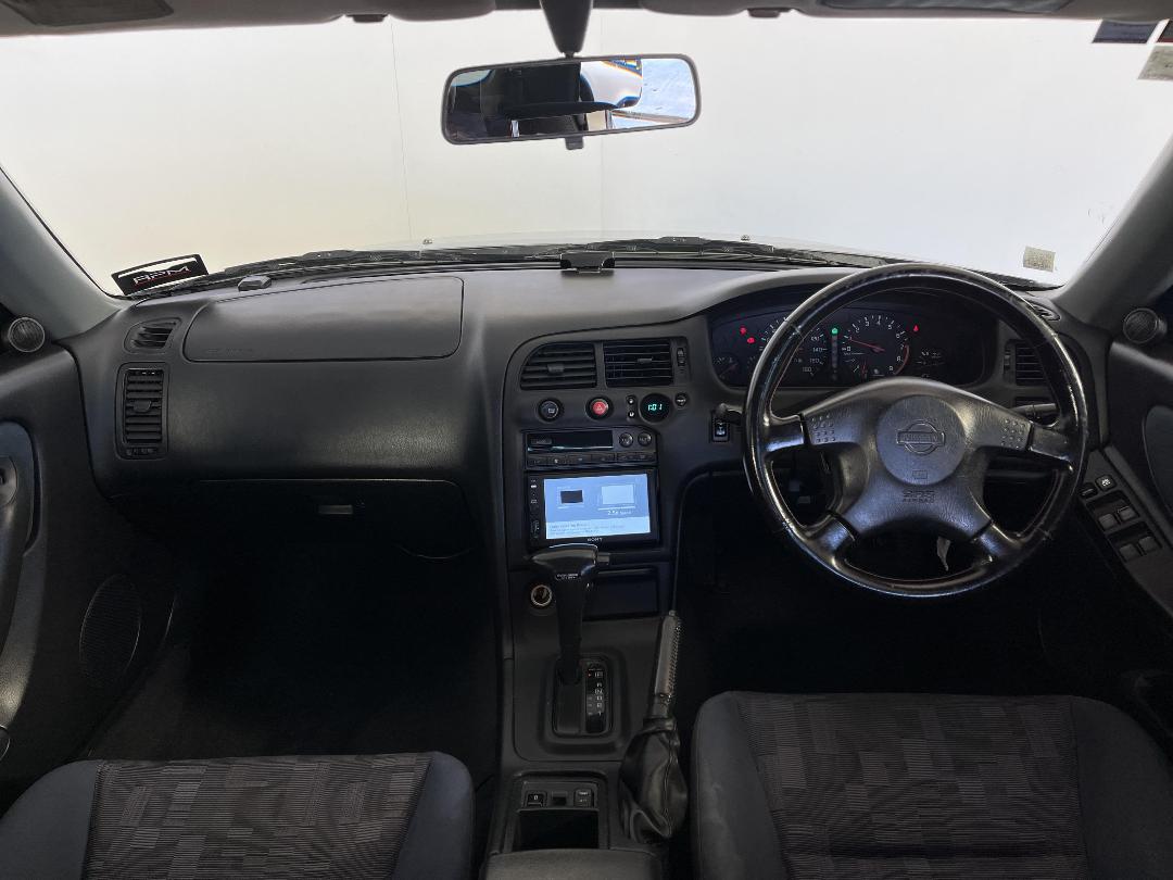 Photo '17' of Nissan Skyline