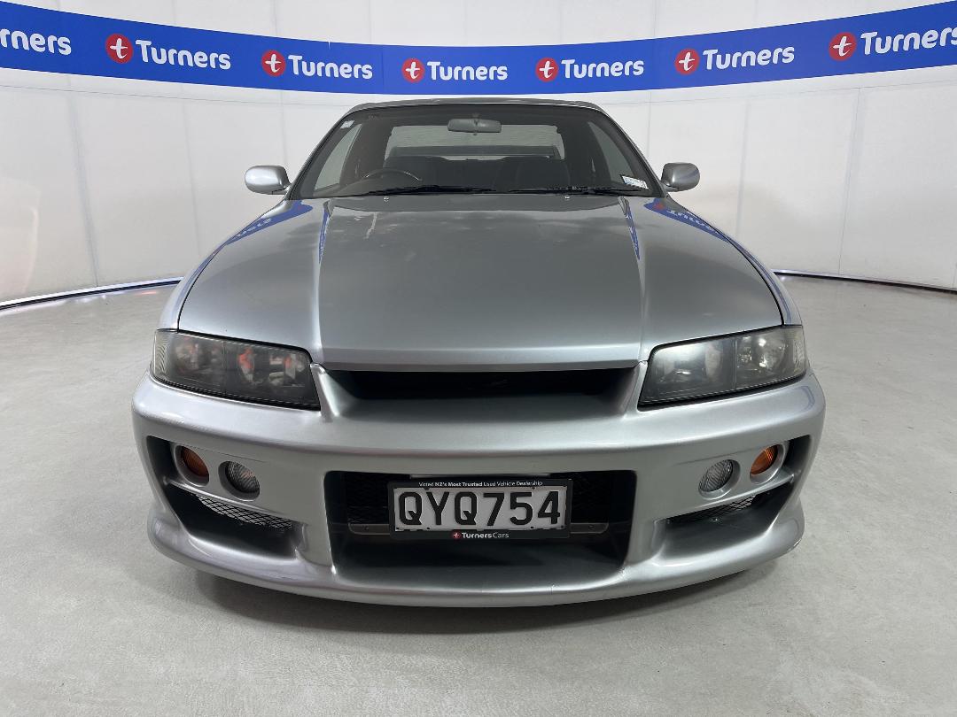 Photo '2' of Nissan Skyline