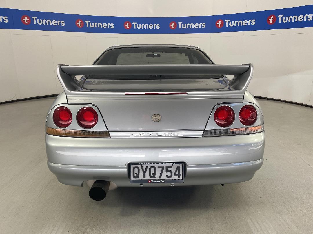 Photo '6' of Nissan Skyline