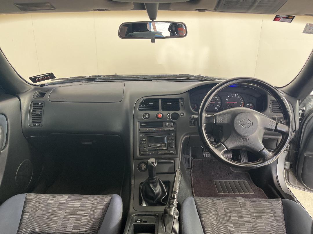 Photo '17' of Nissan Skyline