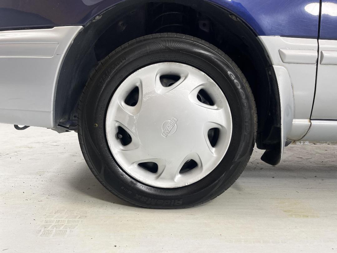 Photo '10' of Nissan Wingroad