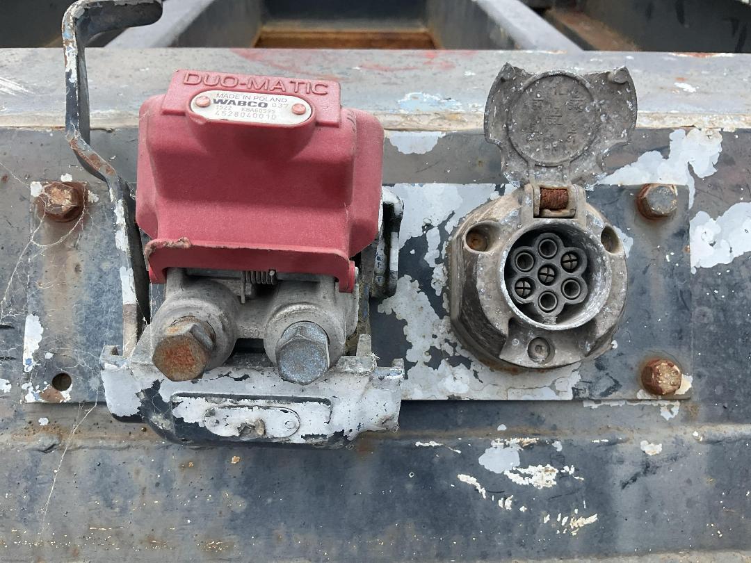 Photo '11' of STEELBRO SBSK33 SBS676 Skeletal Semi Photo '11' of STEELBRO SBSK33 SBS676 Skeletal Semi