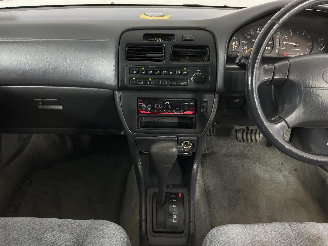 Photo '18' of Toyota Camry Photo '18' of Toyota Camry