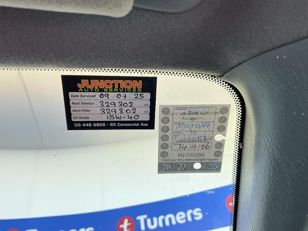 Photo '24' of Toyota Camry Photo '24' of Toyota Camry