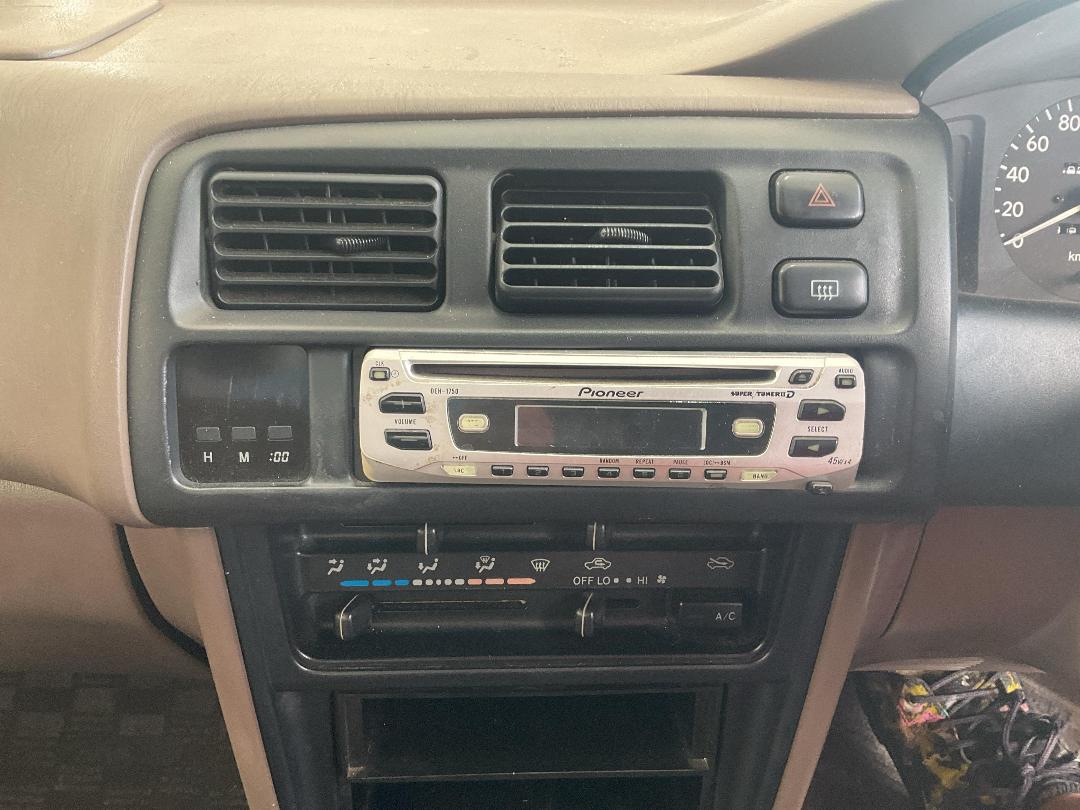 Photo '10' of Toyota Corolla XE-Saloon