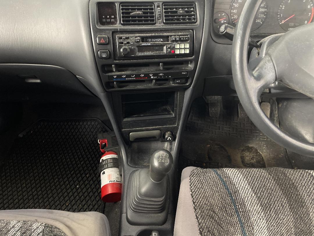 Photo '18' of Toyota Corolla