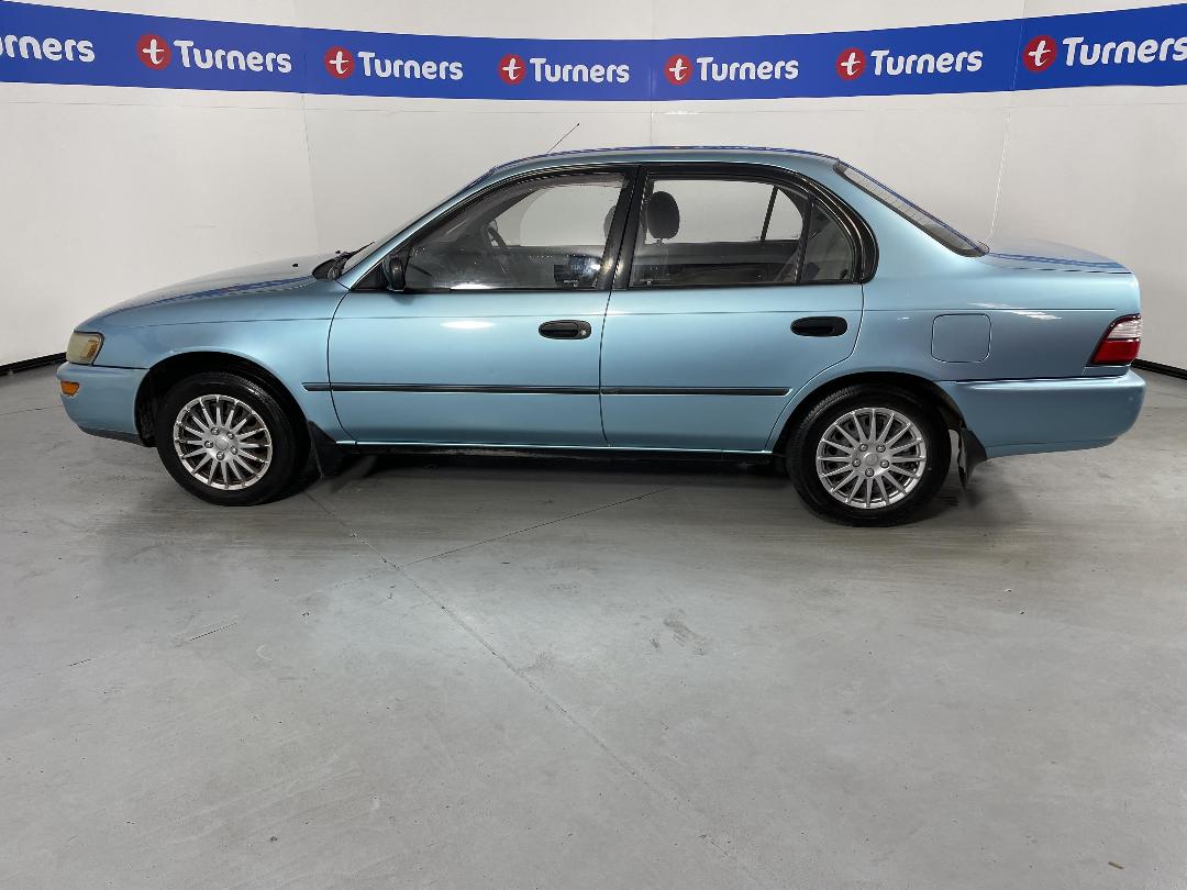 Photo '24' of Toyota Corolla