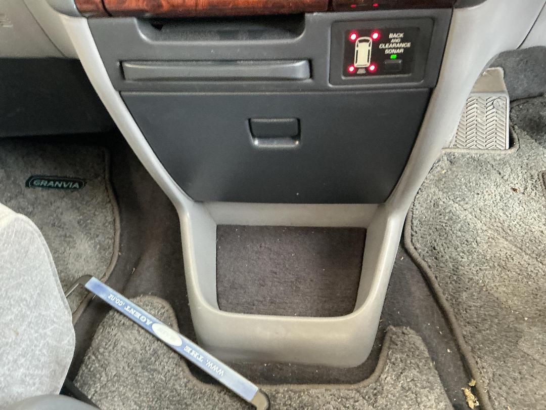 Photo '15' of Toyota Granvia Photo '15' of Toyota Granvia