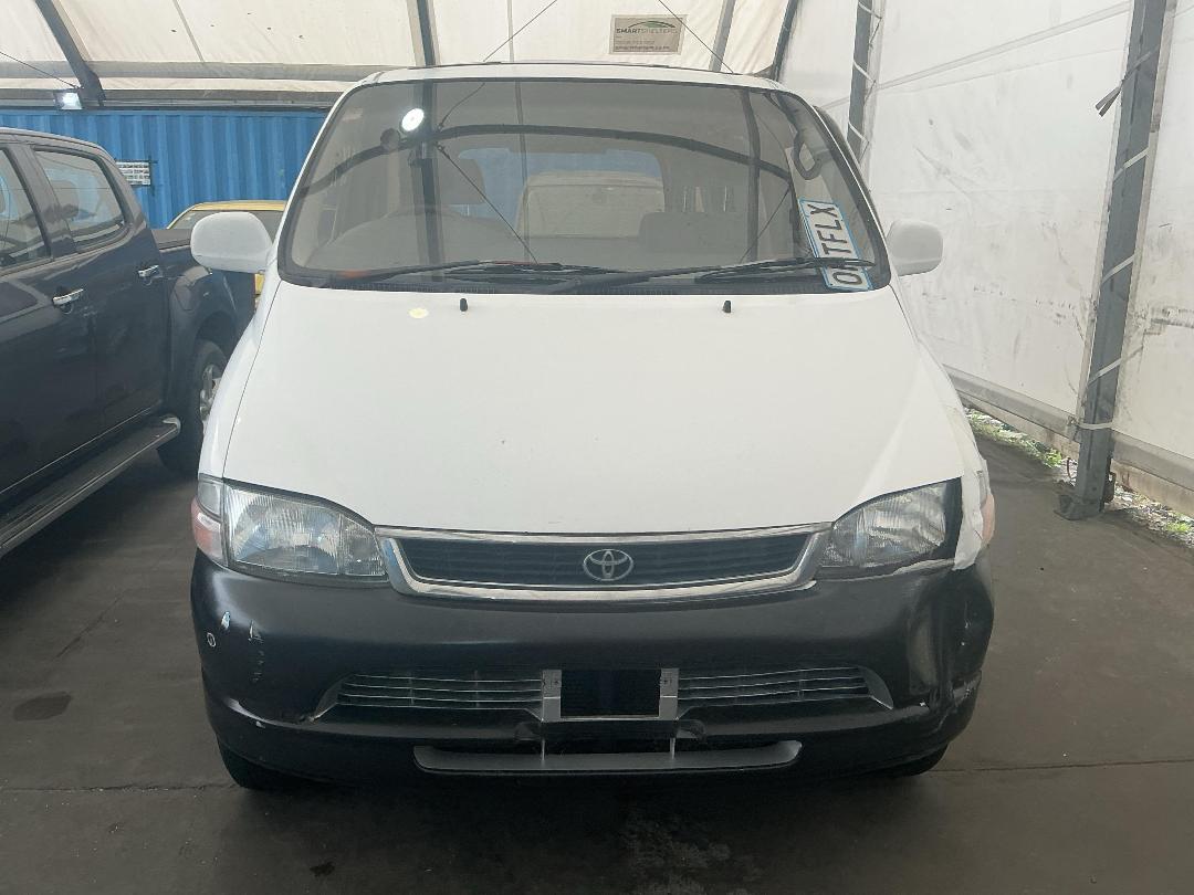 Photo '2' of Toyota Granvia Photo '2' of Toyota Granvia