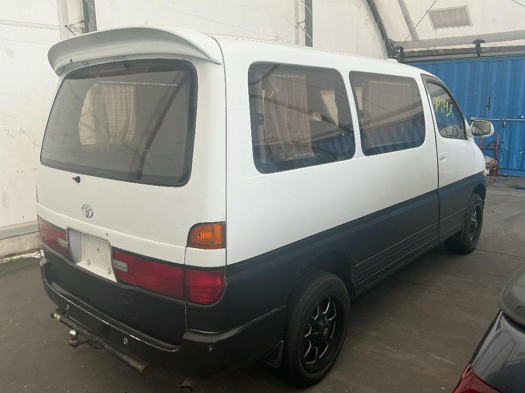 Photo '5' of Toyota Granvia Photo '5' of Toyota Granvia