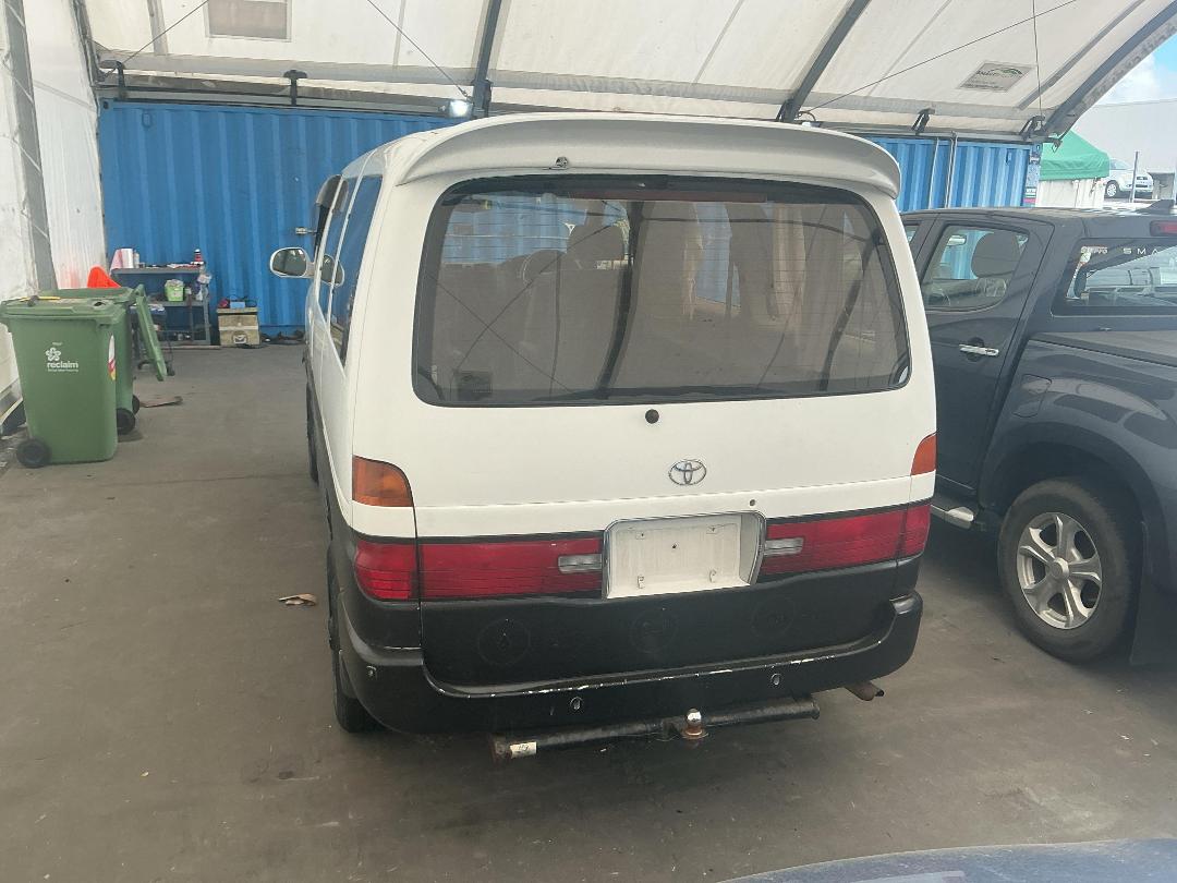 Photo '6' of Toyota Granvia Photo '6' of Toyota Granvia