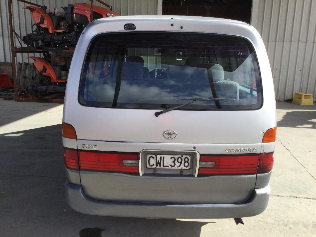 Photo '6' of Toyota Granvia Photo '6' of Toyota Granvia