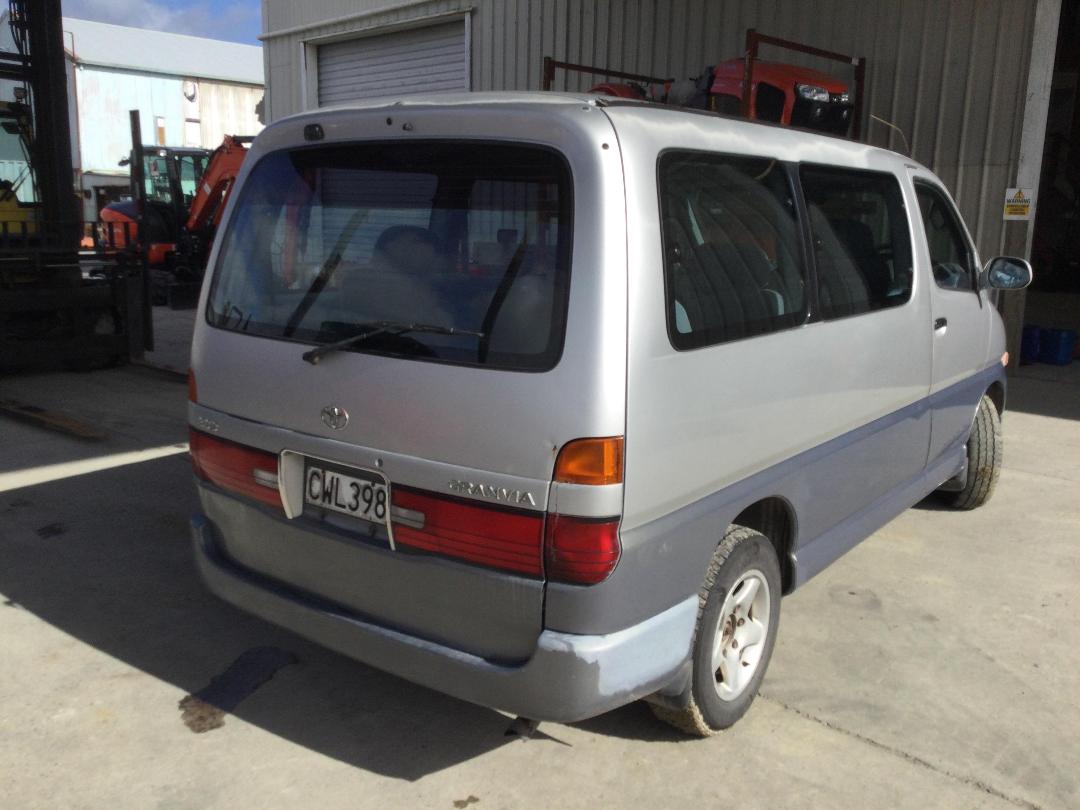 Photo '7' of Toyota Granvia Photo '7' of Toyota Granvia