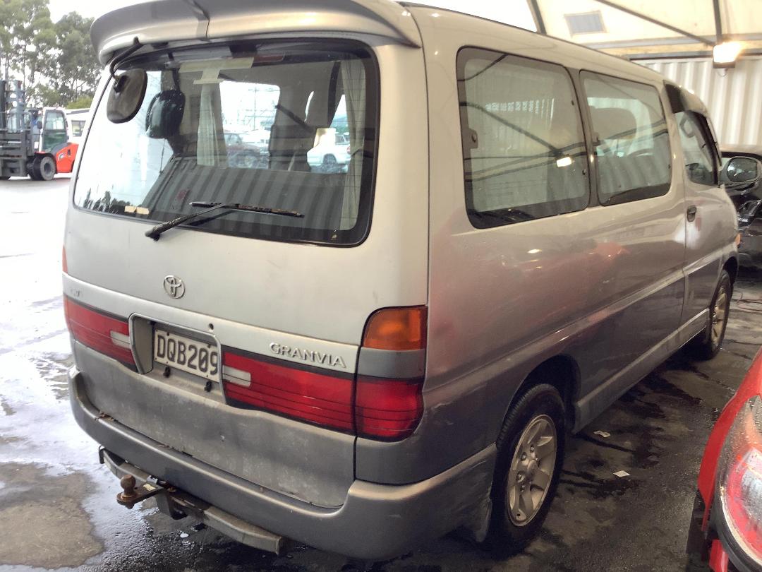 Photo '3' of Toyota Granvia