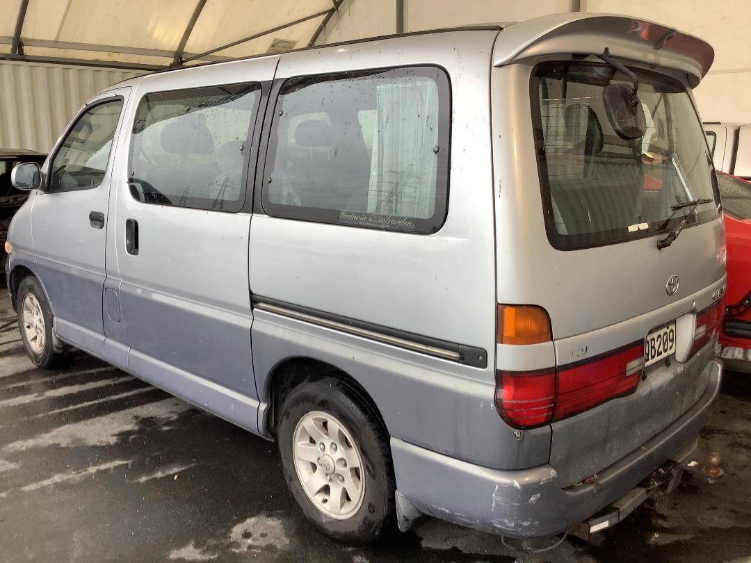 Photo '6' of Toyota Granvia