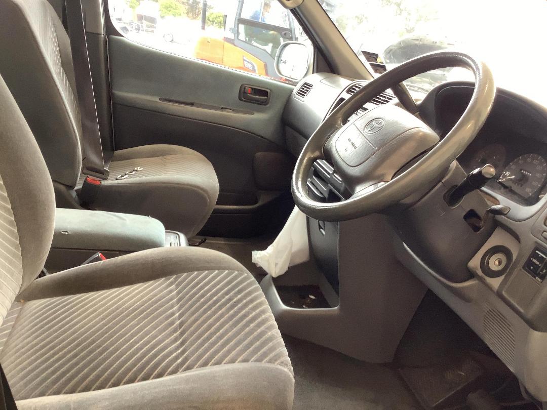 Photo '10' of Toyota Granvia