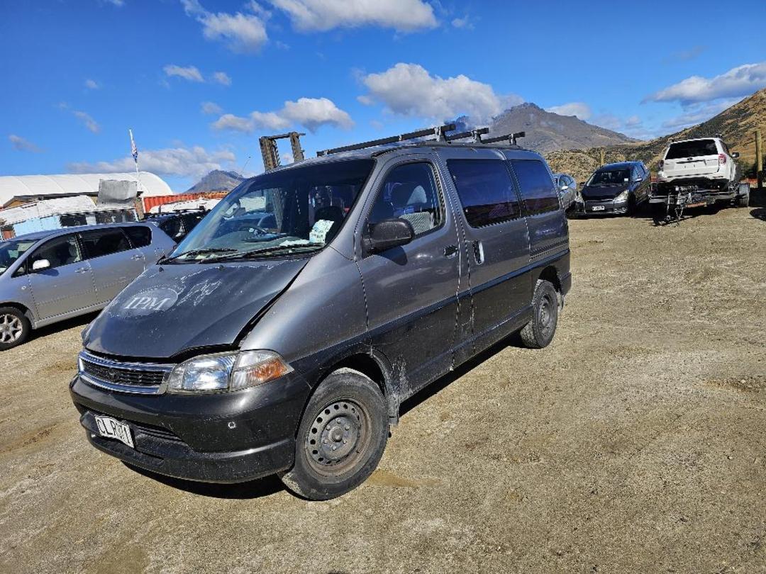 Photo '7' of Toyota Granvia 3.0D