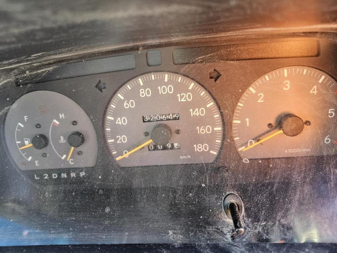 Photo '12' of Toyota Granvia 3.0D