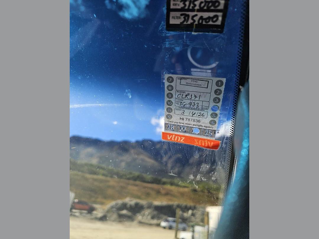 Photo '13' of Toyota Granvia 3.0D