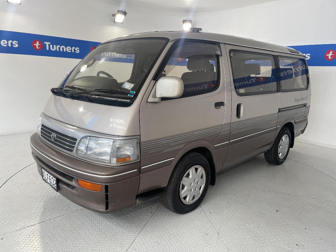 Photo '4' of Toyota Hiace