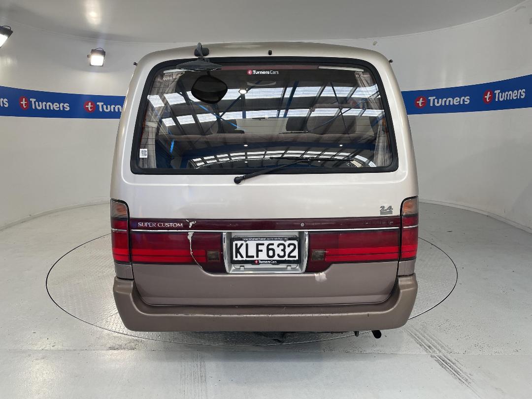 Photo '6' of Toyota Hiace