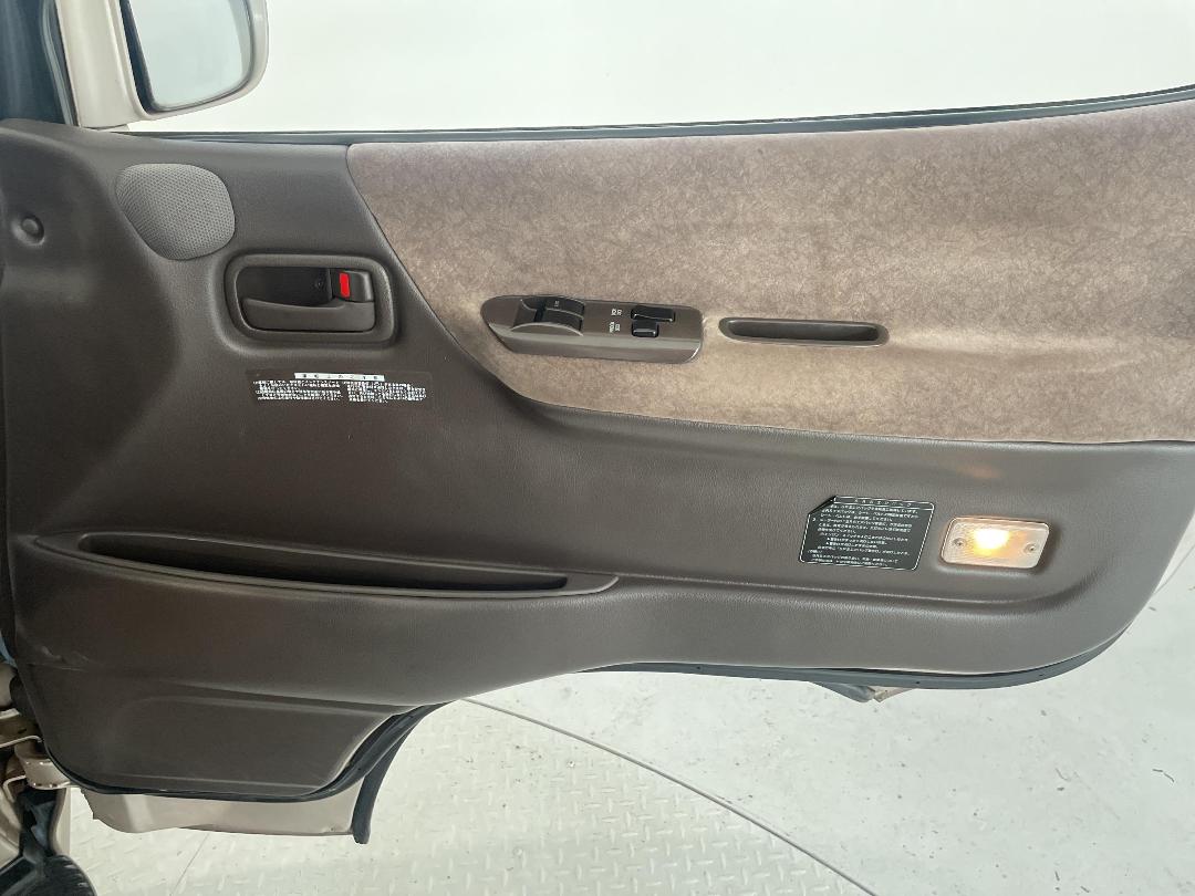 Photo '15' of Toyota Hiace