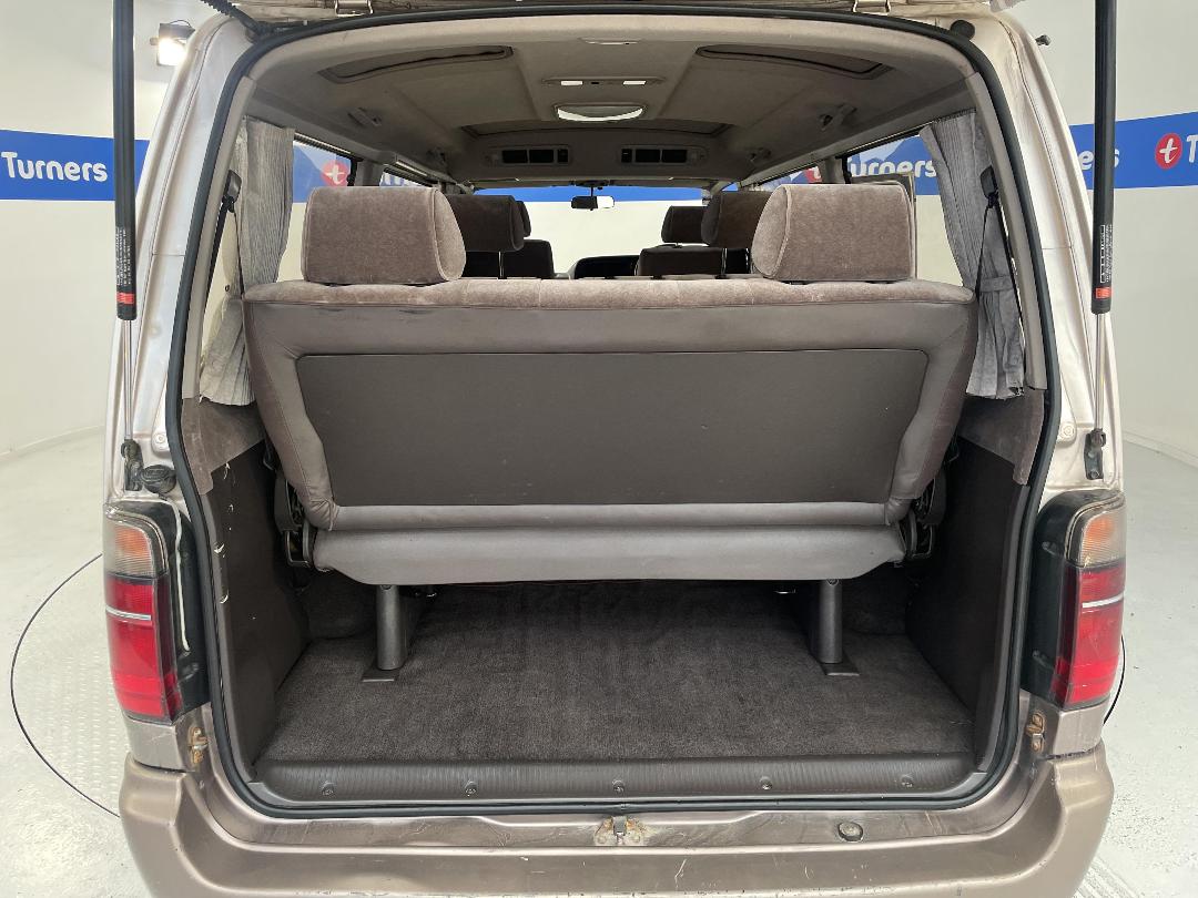 Photo '14' of Toyota Hiace