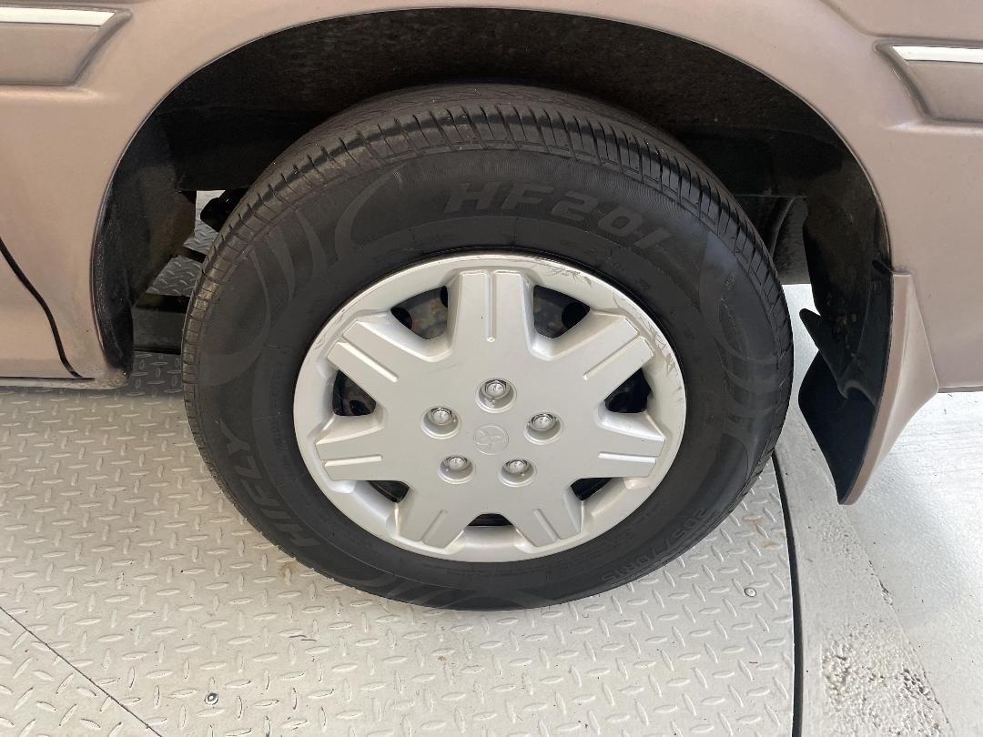 Photo '11' of Toyota Hiace