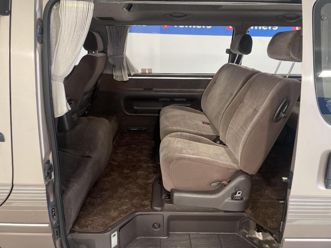 Photo '19' of Toyota Hiace