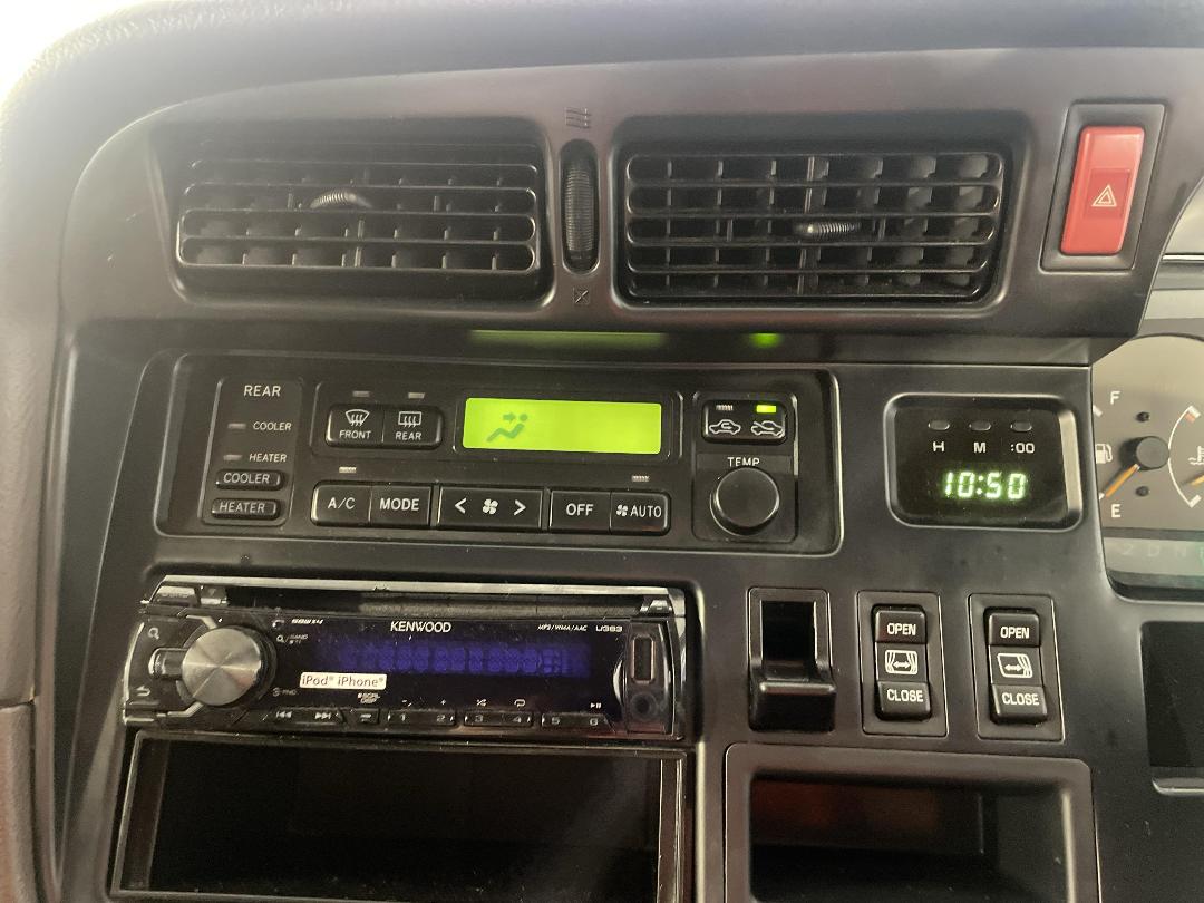 Photo '24' of Toyota Hiace