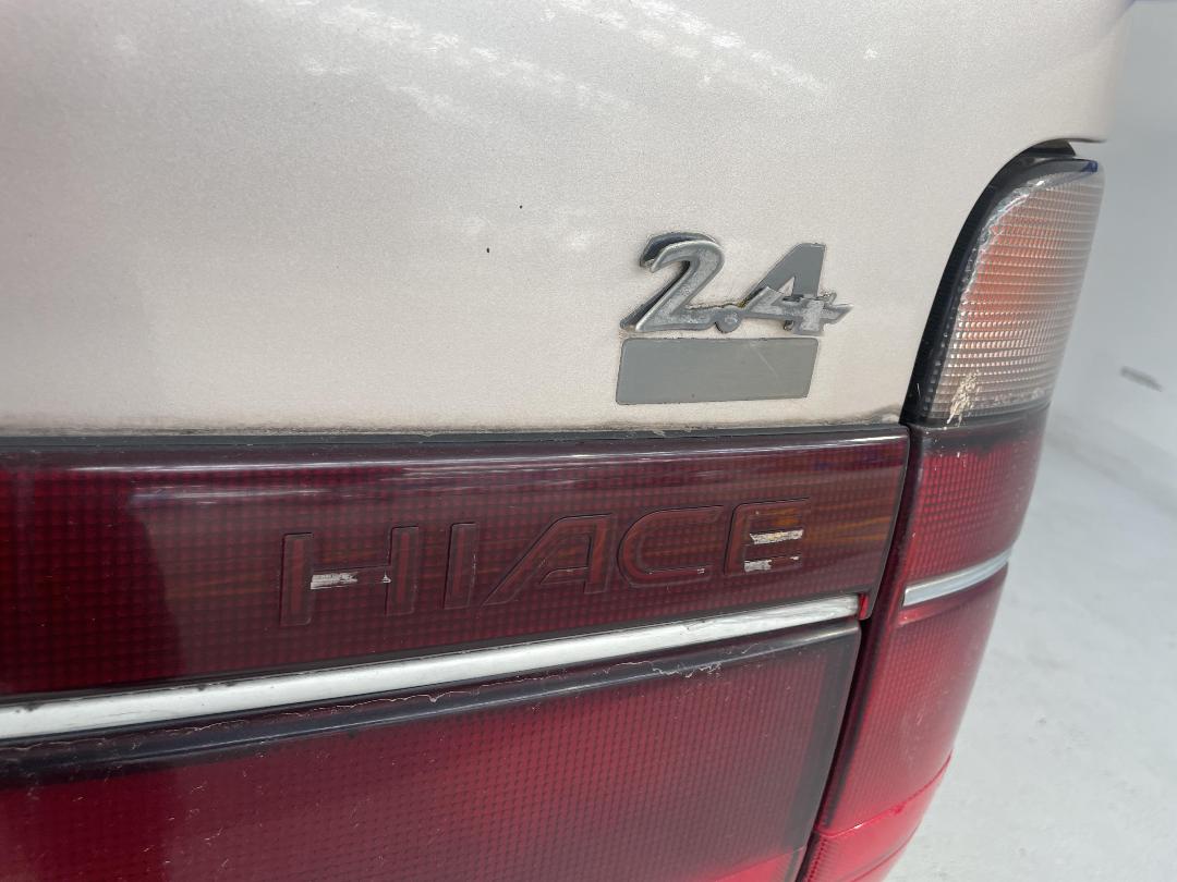 Photo '31' of Toyota Hiace