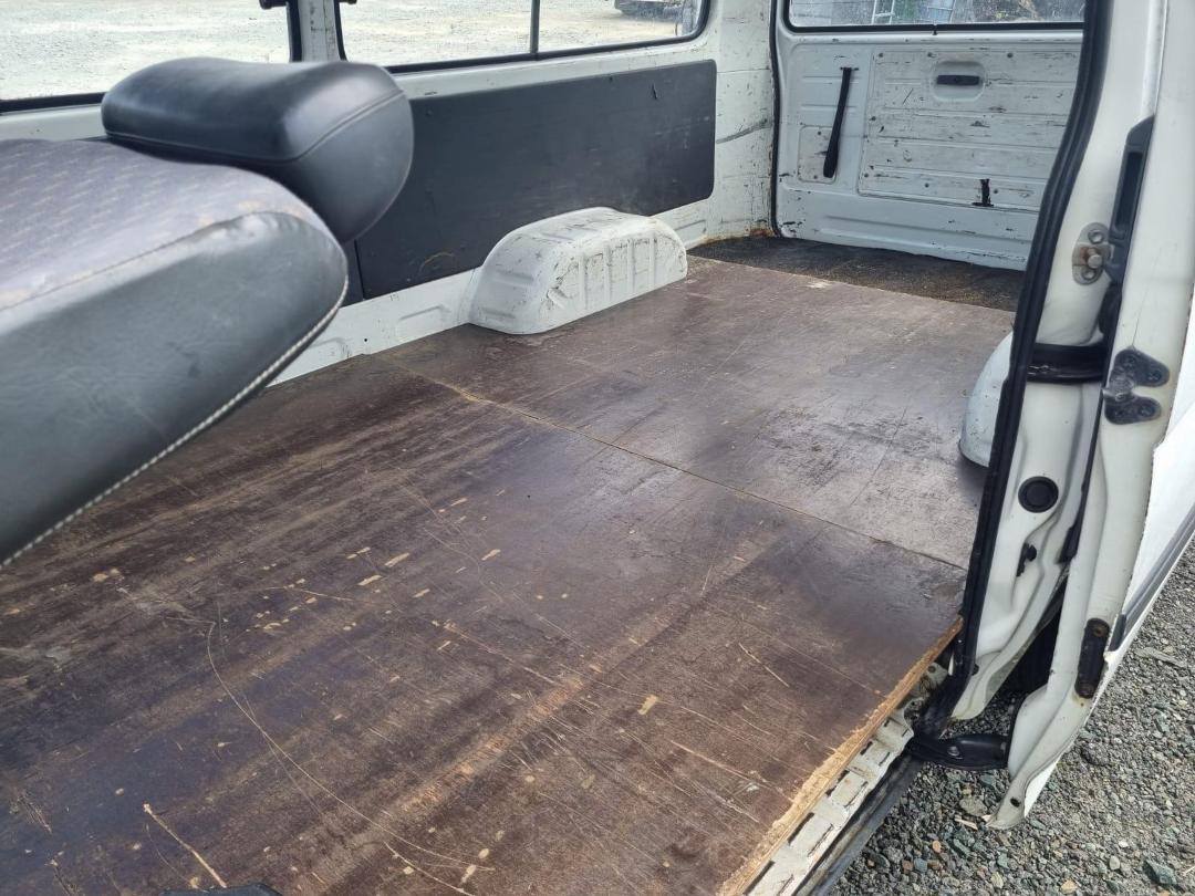 Photo '8' of Toyota Hiace ZL Photo '8' of Toyota Hiace ZL