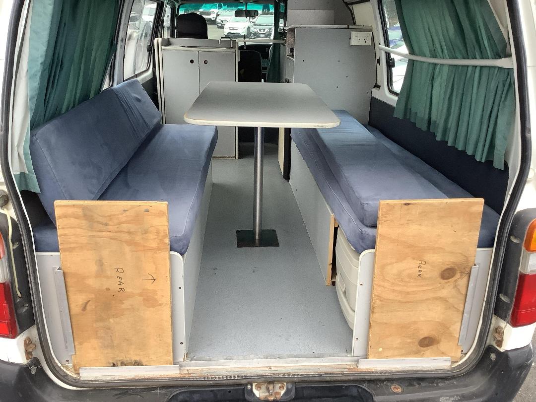 Photo '6' of Toyota Hiace ZL