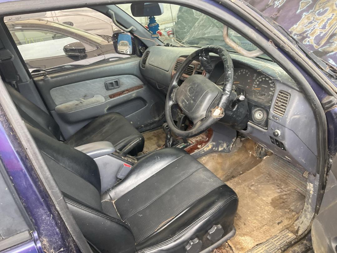 Photo '23' of Toyota Hilux Photo '23' of Toyota Hilux