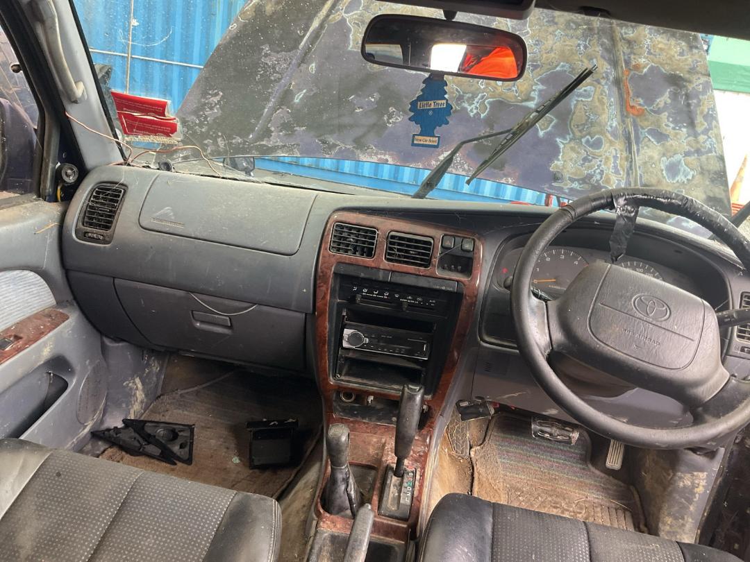 Photo '25' of Toyota Hilux Photo '25' of Toyota Hilux