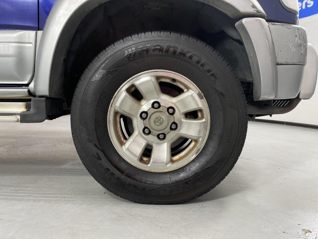 Photo '9' of Toyota Hilux