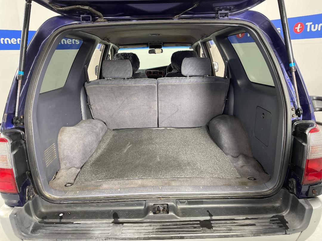 Photo '14' of Toyota Hilux