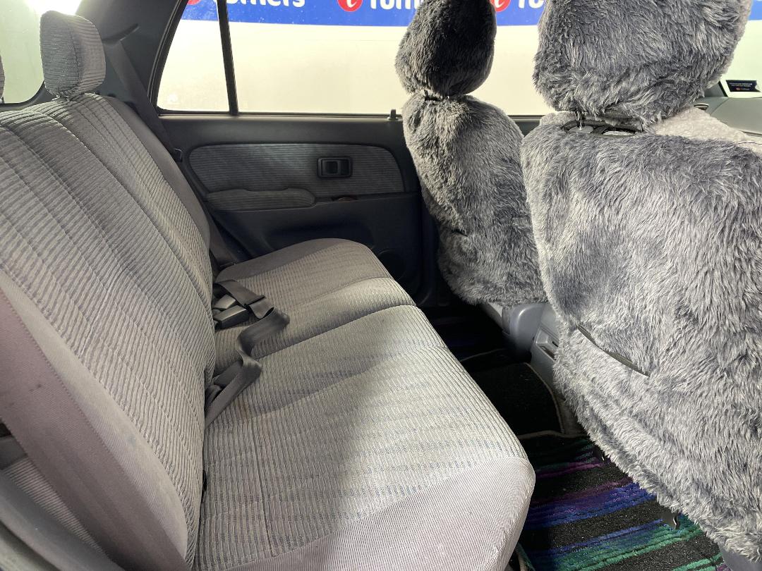 Photo '20' of Toyota Hilux