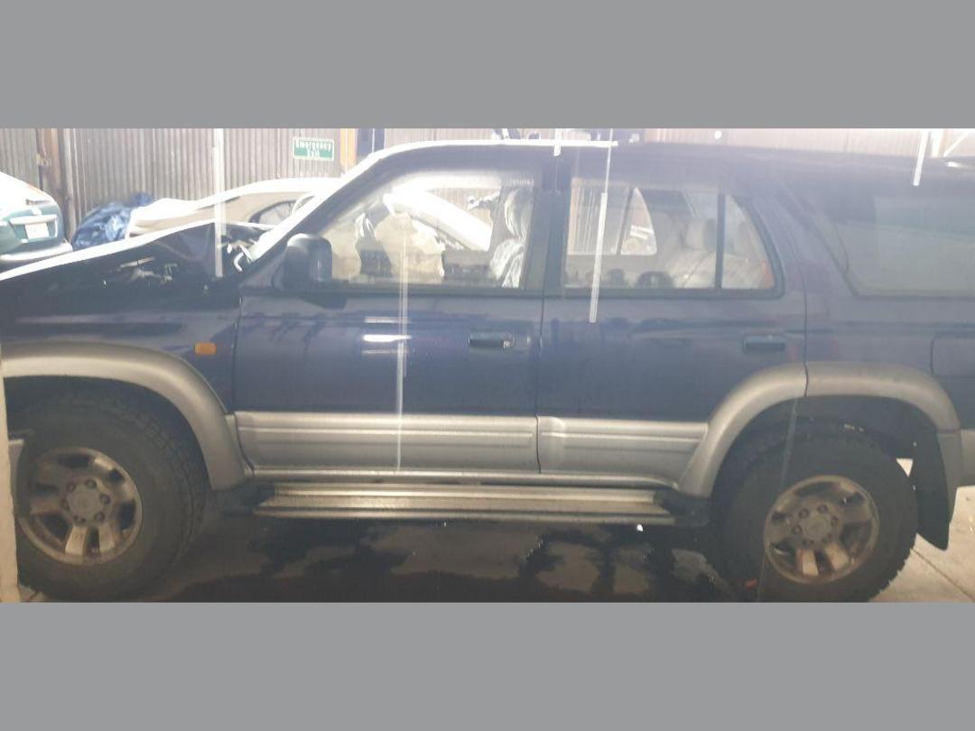 Photo '6' of Toyota Hilux Surf Photo '6' of Toyota Hilux Surf