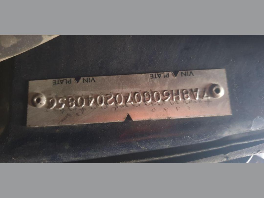 Photo '8' of Toyota Hilux Surf Photo '8' of Toyota Hilux Surf