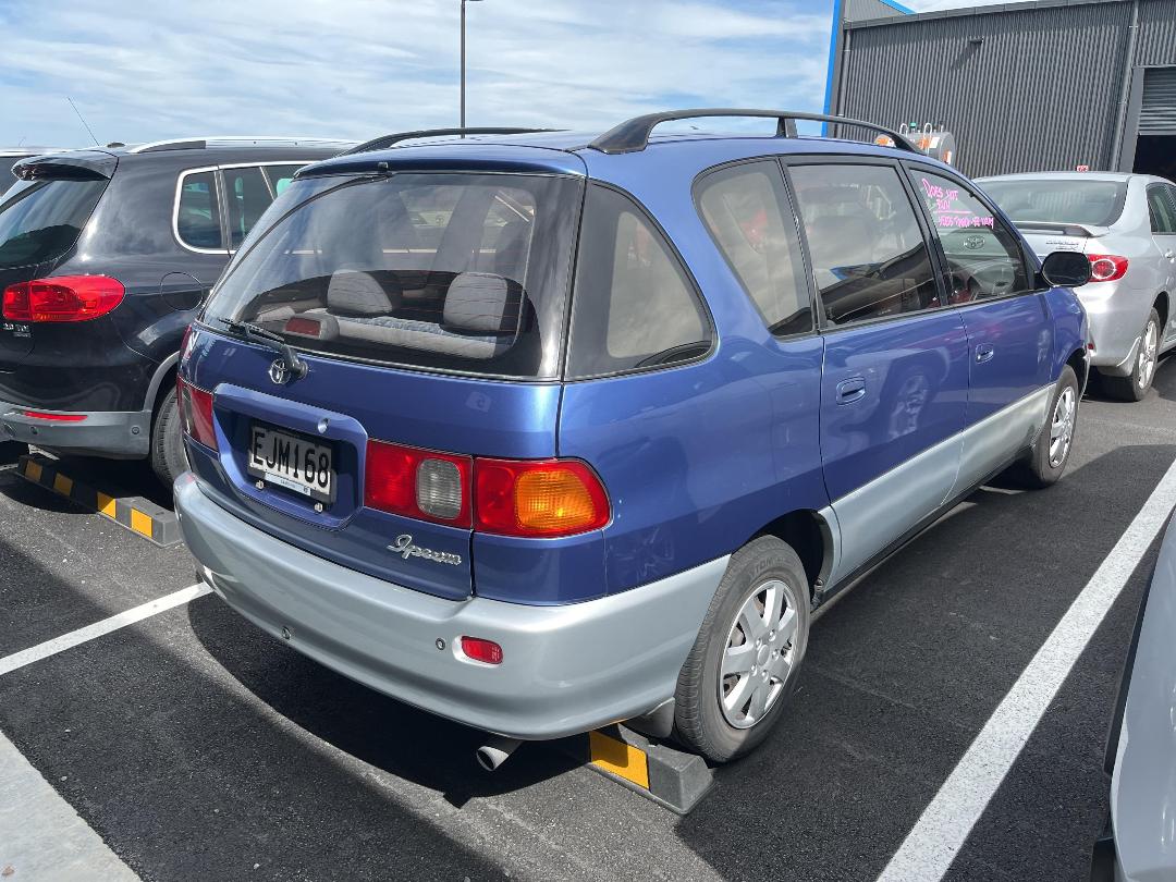 Photo '4' of Toyota Ipsum