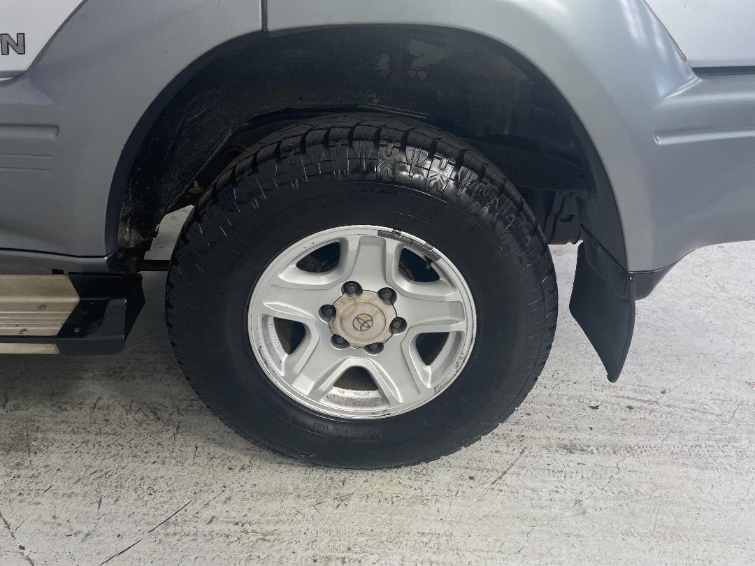 Photo '11' of Toyota Landcruiser Prado